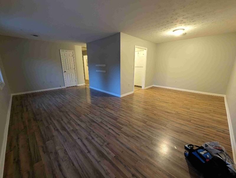 106 Molloy Ct - Photo 3 of 8