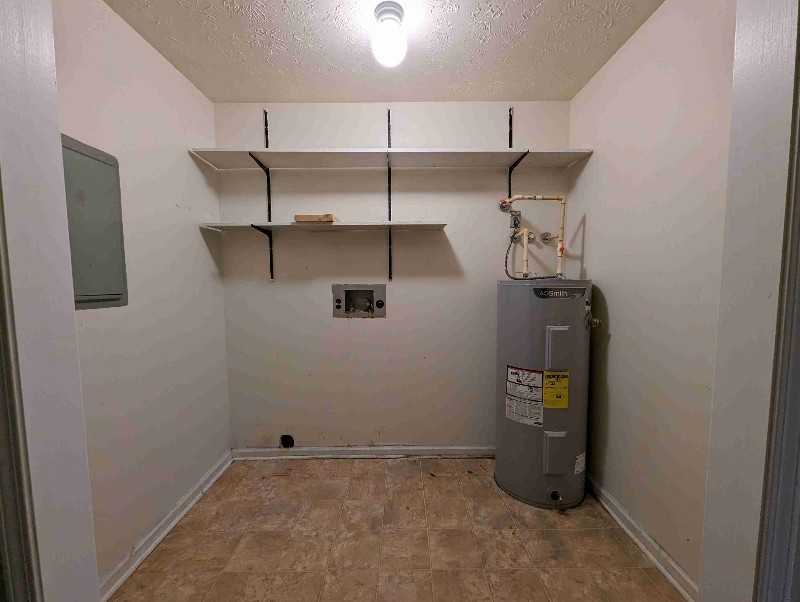 106 Molloy Ct - Photo 5 of 8