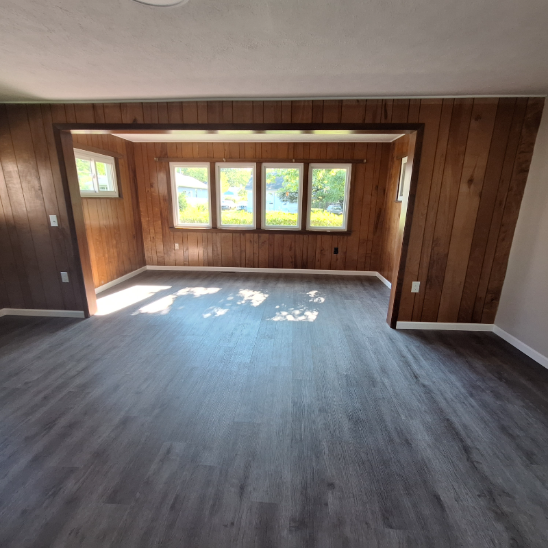 5662 Park St - Photo 2 of 9