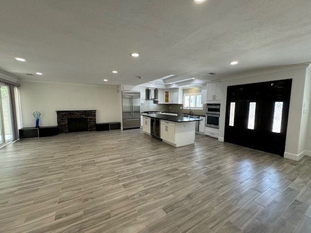 8381 Polder Cir - Photo 3 of 25