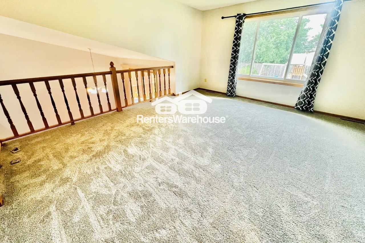 15199 Danville Ave W - Photo 3 of 25