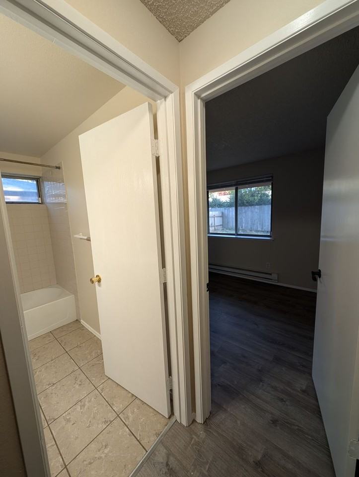 Bray (A-B) - Photo 2 of 20