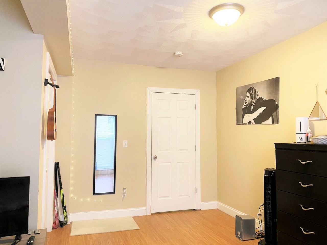27 Main St - Photo 5 of 9
