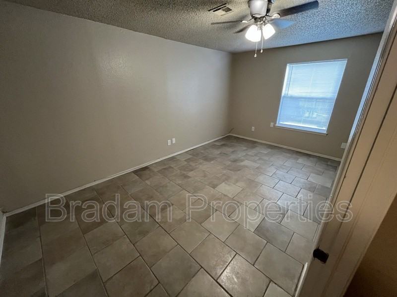 5981 E 25th Pl - Photo 4 of 17