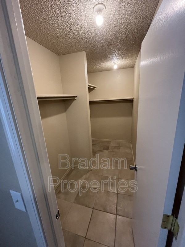 5981 E 25th Pl - Photo 5 of 17