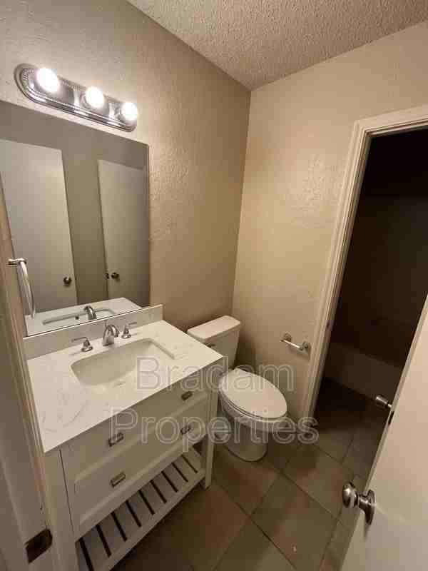 5981 E 25th Pl - Photo 7 of 17