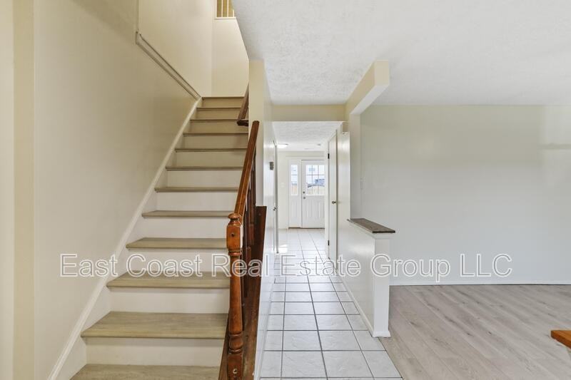 140 Sandalwood Ct - Photo 6 of 30