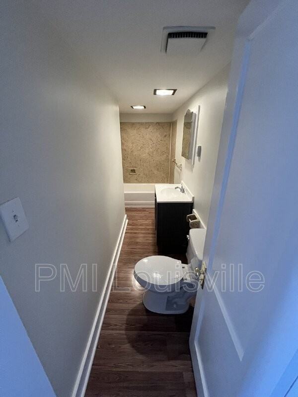 414 M St #1MK - Photo 5 of 8