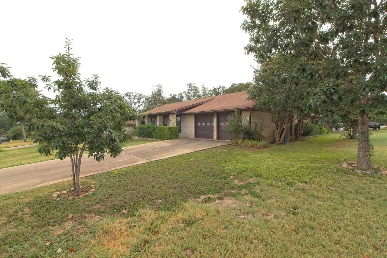 400 Deepwood Dr - Photo 2 of 37