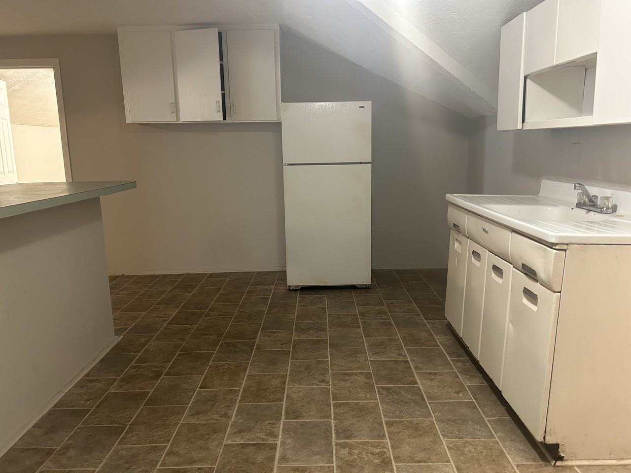 2912 10Th Ave - Photo 3 of 6