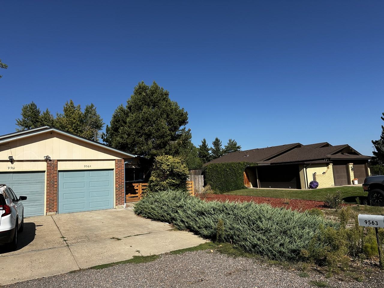 9563 Vance Ct - Photo 3 of 27