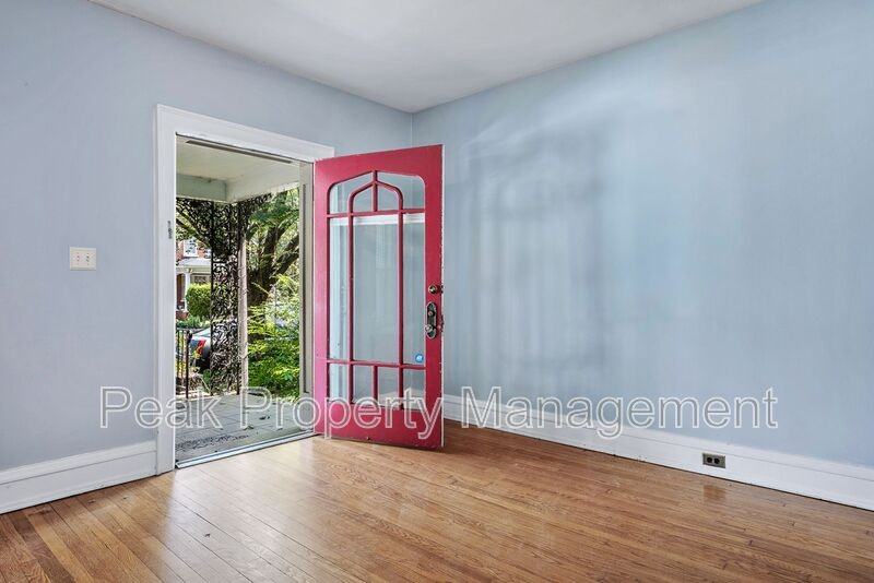 3307 Grove Ave - Photo 6 of 38