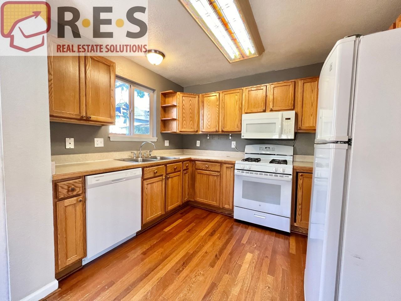1617 W 39th Ave - Photo 5 of 17