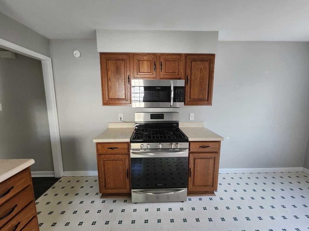 10921 Willfleet Dr - Photo 3 of 21