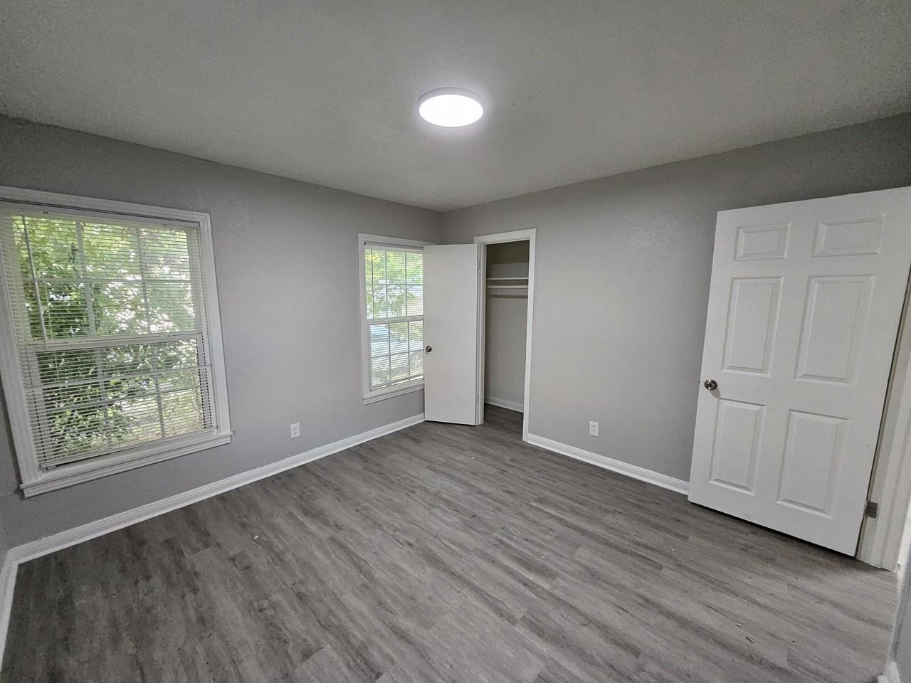 606 W Dean Ave - Photo 3 of 18