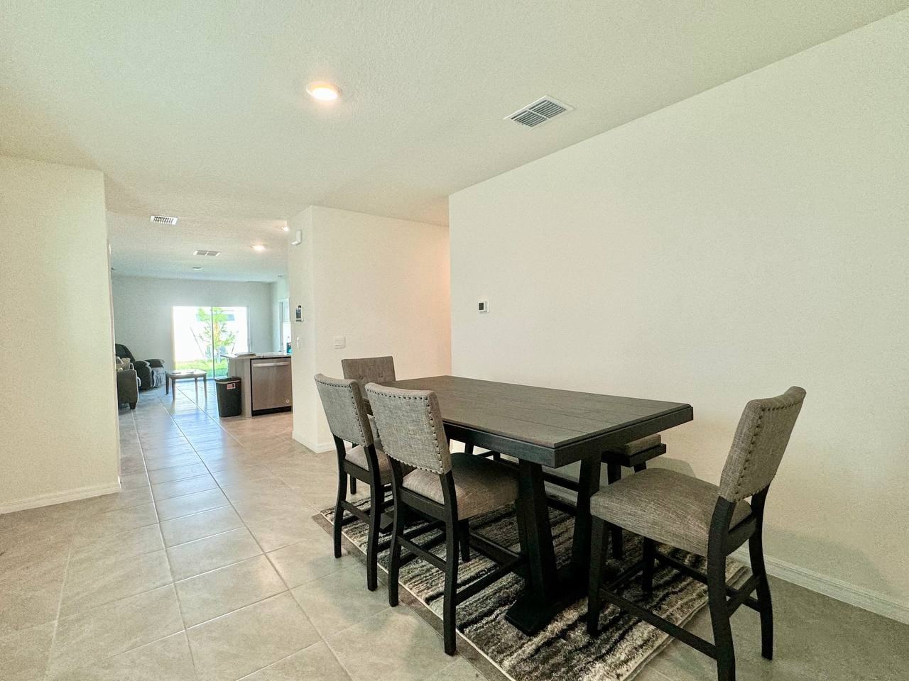 5675 Chorleywood Ln - Photo 2 of 25