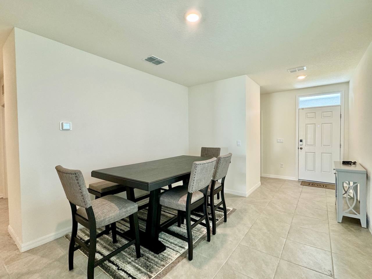 5675 Chorleywood Ln - Photo 3 of 25