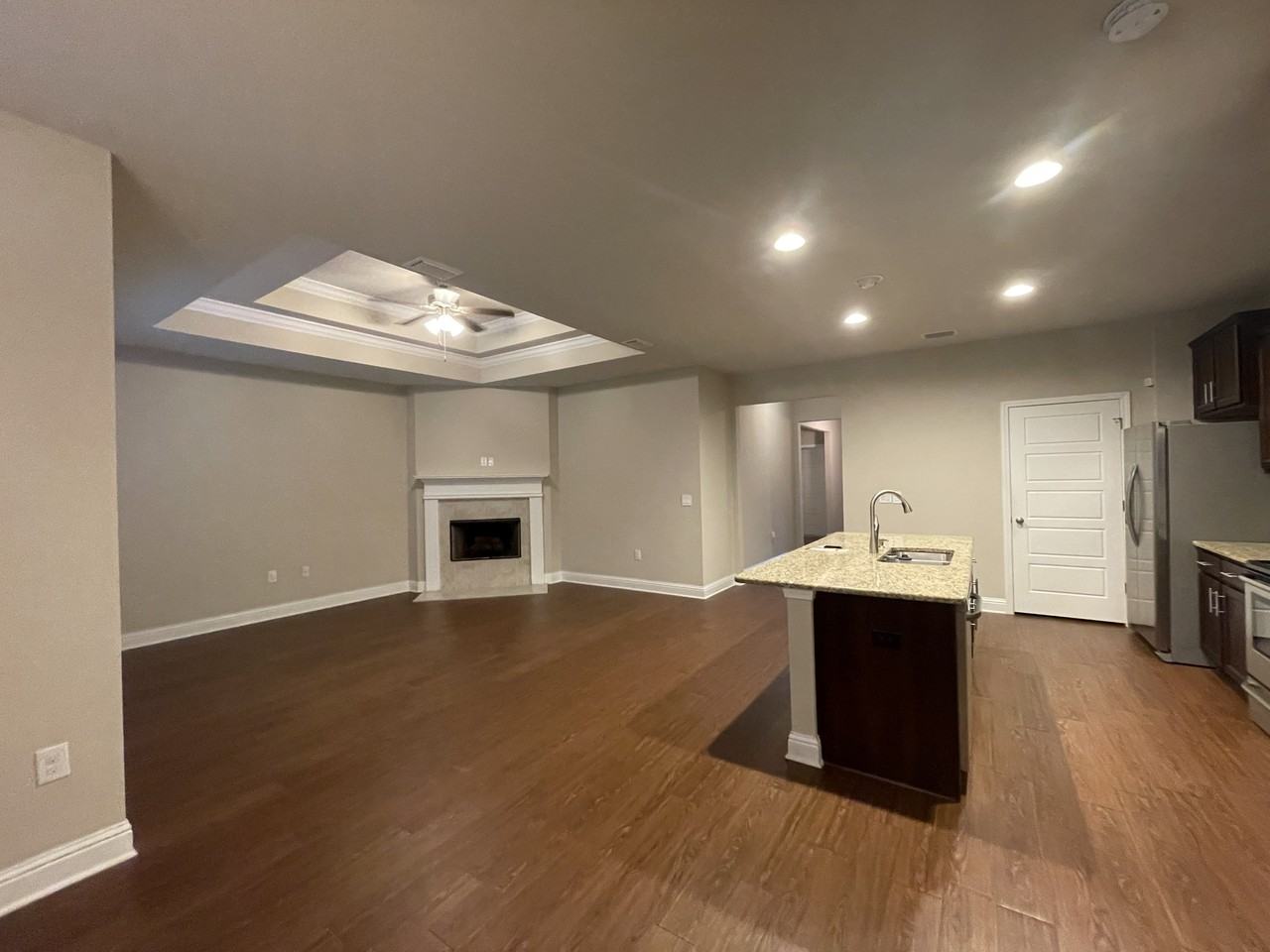 7824 Barrington Ln - Photo 2 of 13