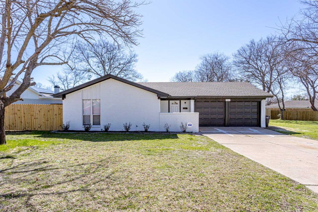 7821 Marfa Ave - Photo 2 of 30