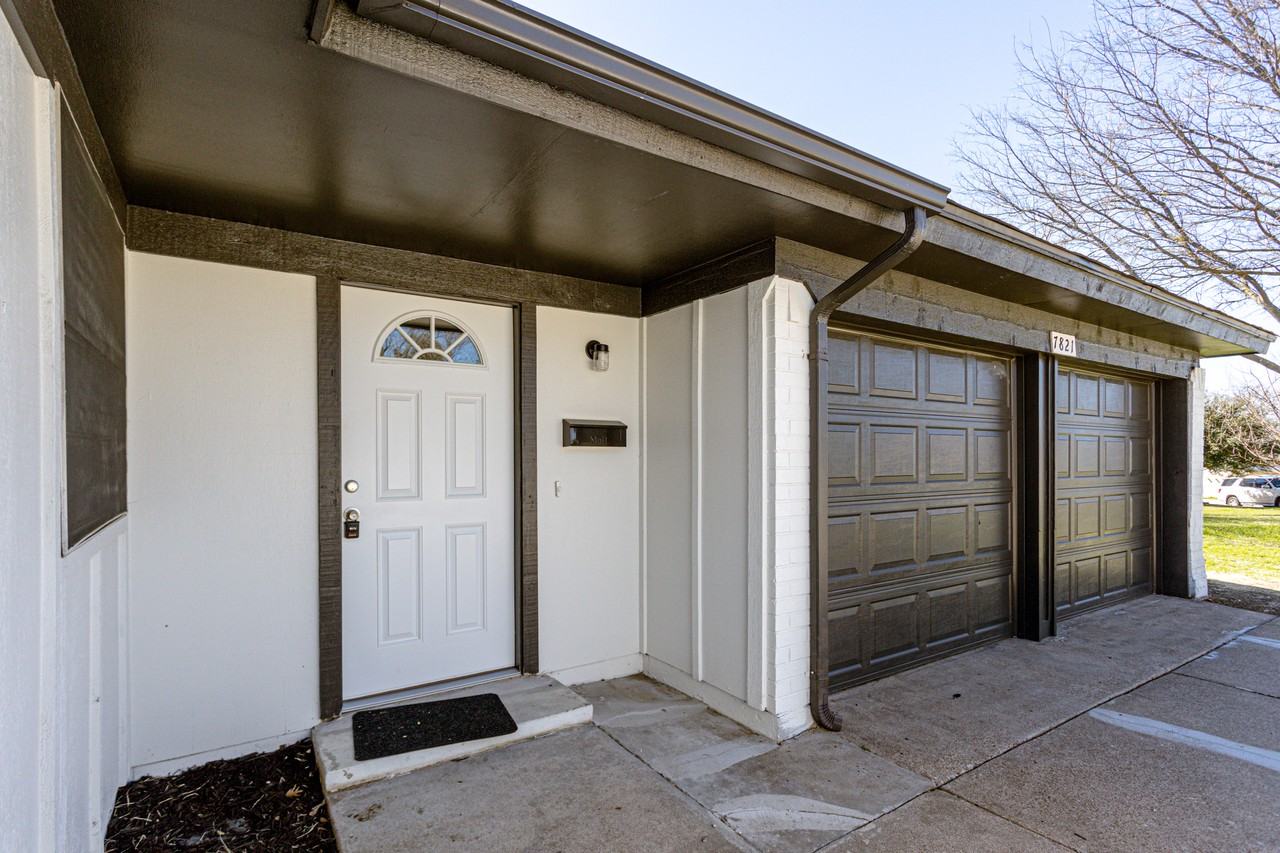 7821 Marfa Ave - Photo 3 of 30