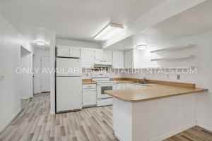 featured image of 1639 Woodland Drive