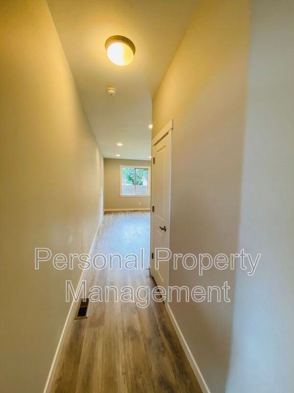 6009 Ne 105th Ave #A - Photo 2 of 16