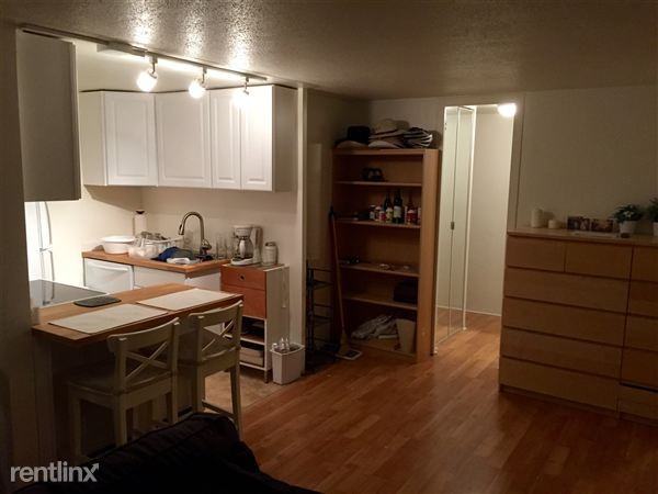 Parkway Towers - Photo 2 of 5