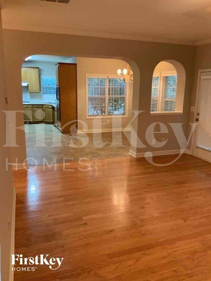 3192 Lovell Dr Sw - Photo 2 of 10