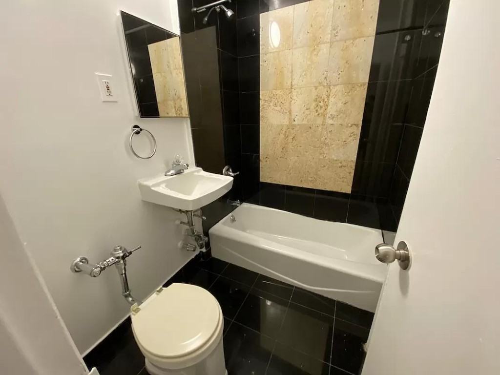 Lafayette St #1F - Photo 5 of 10