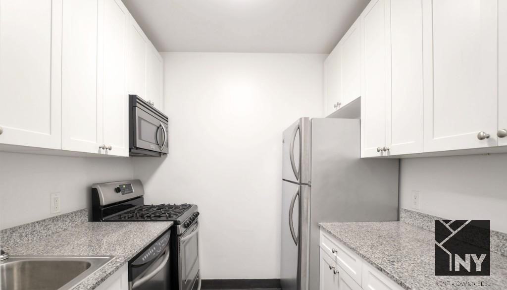 Wall St #2102 - Photo 3 of 5