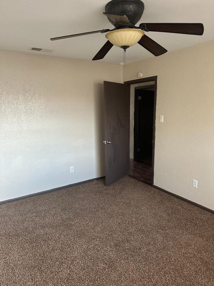 616 N. Elkhart Ave - Photo 7 of 10