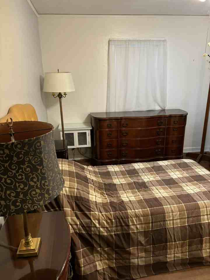 1225 S Broadway - Photo 3 of 7