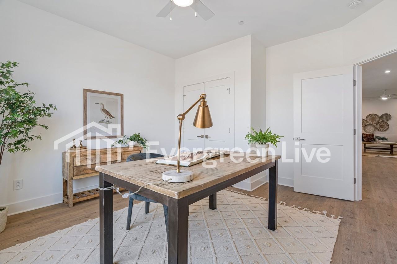 168 Leggo Ave - Photo 3 of 39