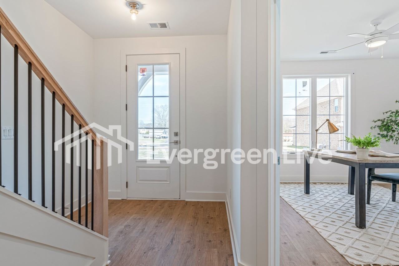 170 Leggo Ave - Photo 7 of 48