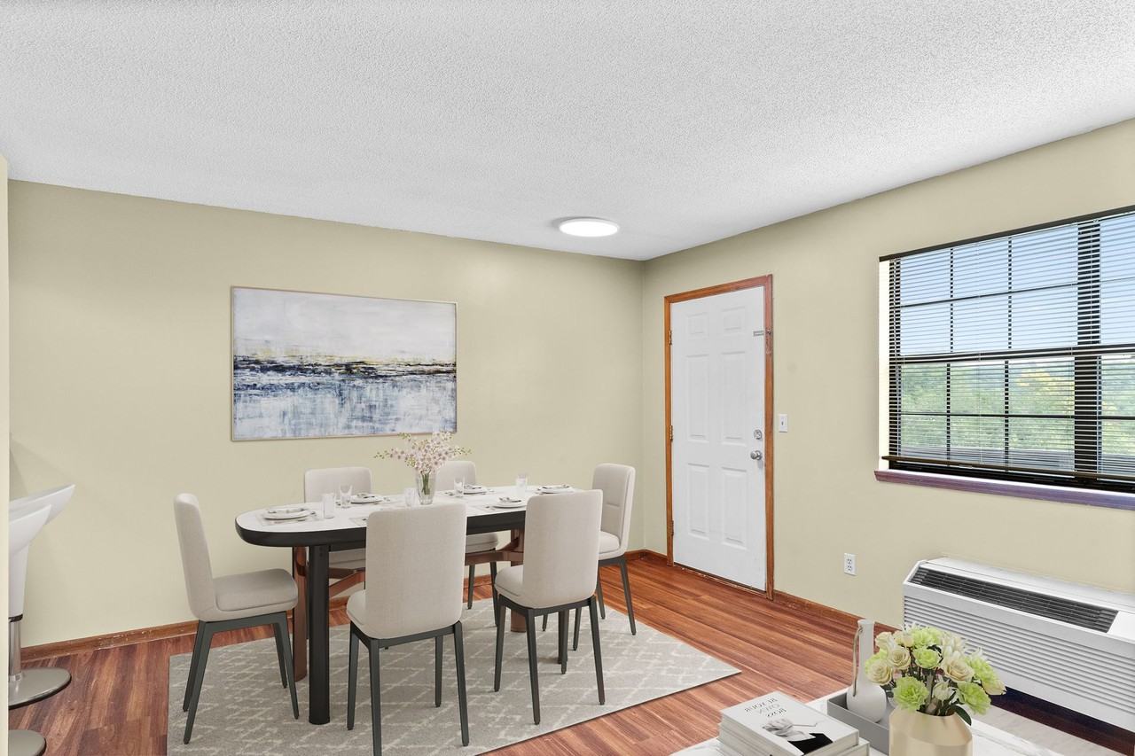 Georgetown - Photo 6 of 7