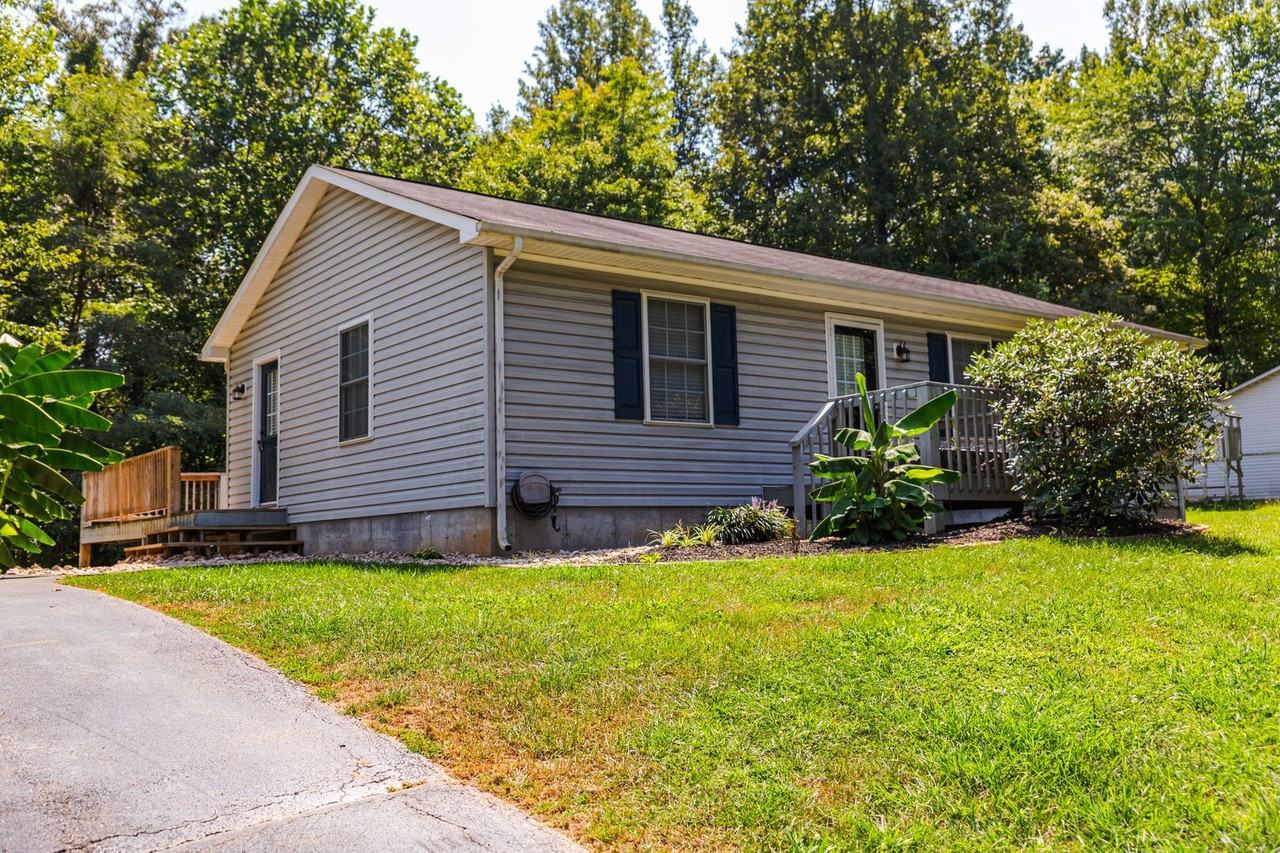 1076 Old Station Loop - Photo 3 of 50