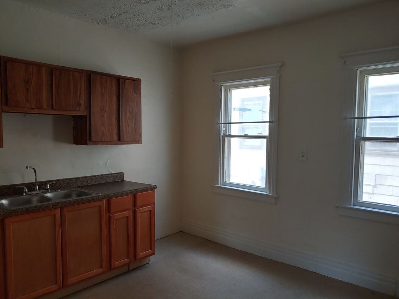 30 Watkin Terrace - Photo 2 of 12