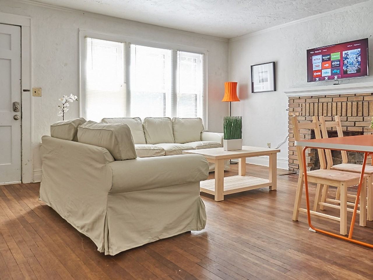 504 Sw 10th St - Photo 2 of 30