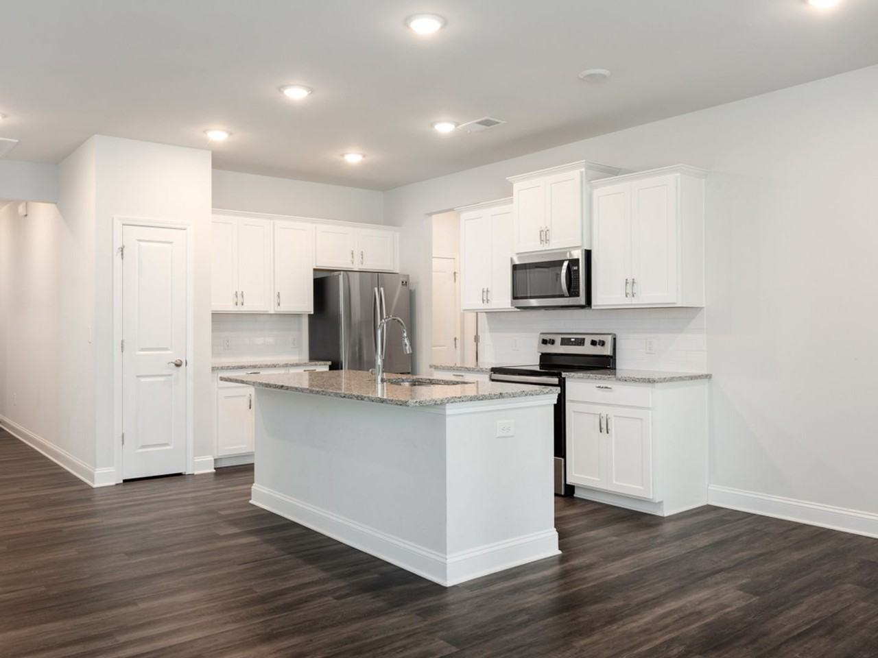 4512 Grove Manor Dr - Photo 4 of 17
