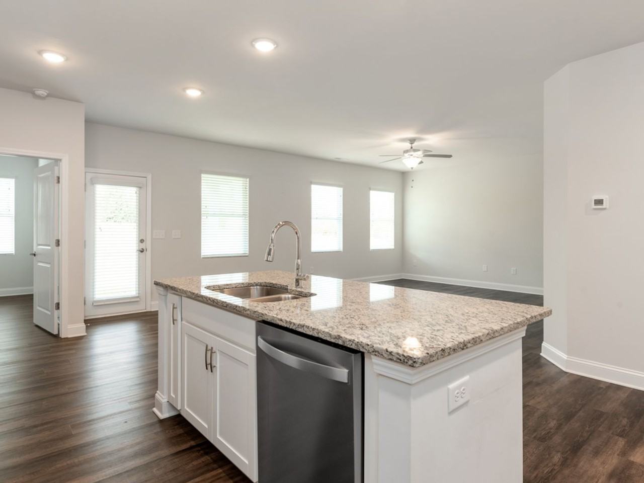 4512 Grove Manor Dr - Photo 6 of 17