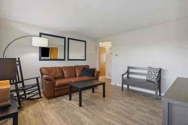 12630 Lakeridge St Nw - Photo 4 of 15