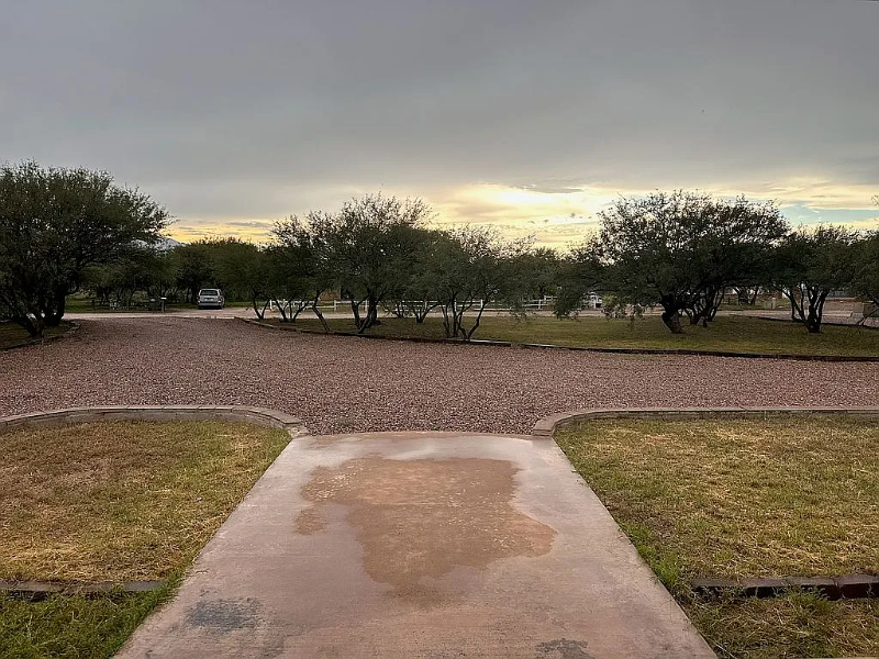 685 N Saddlehorn Dr - Photo 3 of 15