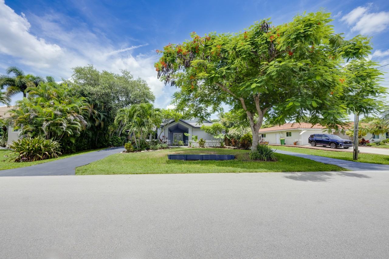 11741 Nw 23rd St #NA - Photo 4 of 50