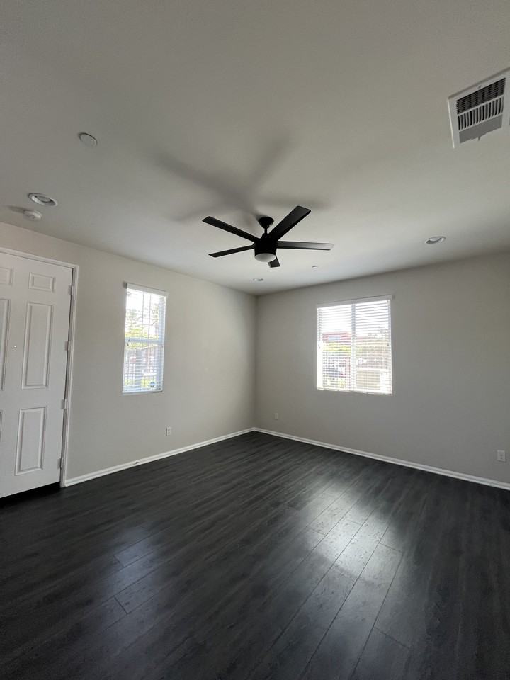 12432 Constellation St #10 - Photo 6 of 50