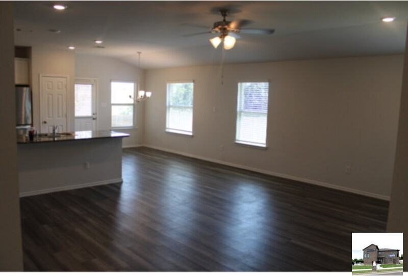 408 Paddock Ln - Photo 2 of 14