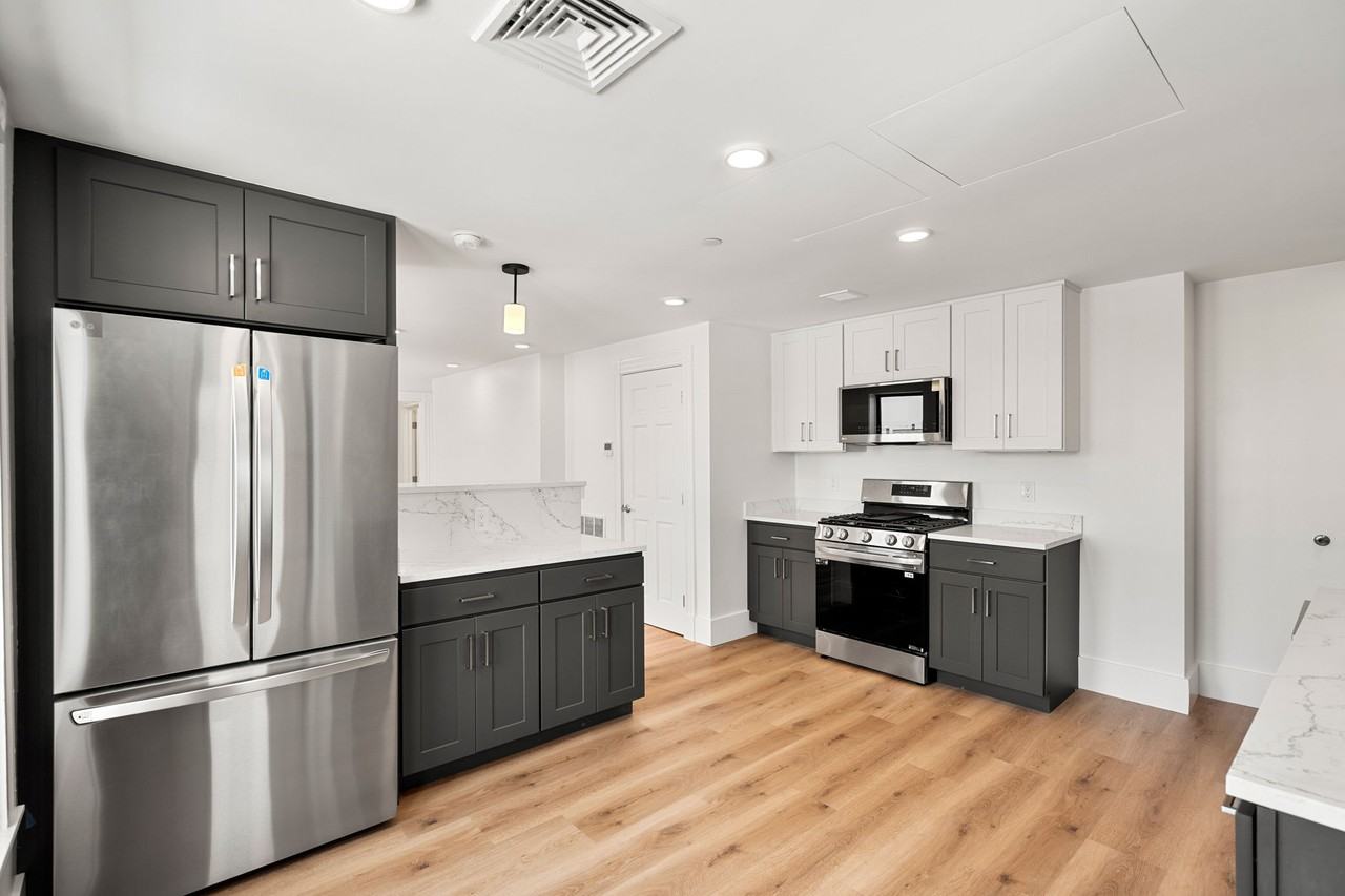 434 - 440 Massachusetts Ave. - Photo 2 of 18