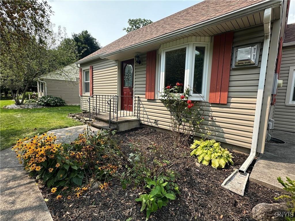 106 Hobson Ave - Photo 2 of 50