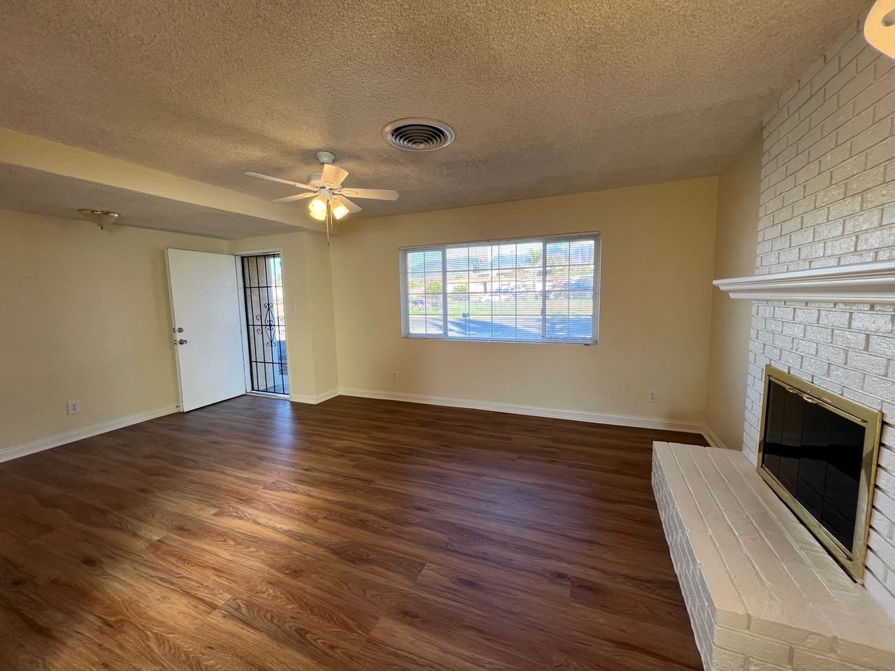 6795 Los Feliz Dr - Photo 2 of 14