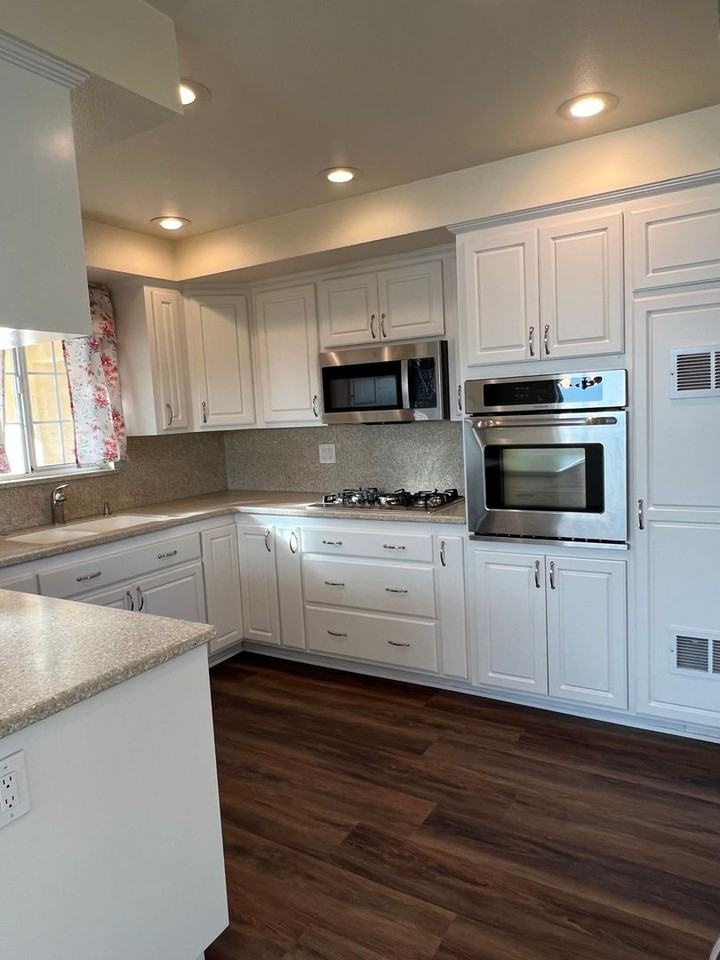6795 Los Feliz Dr - Photo 3 of 14