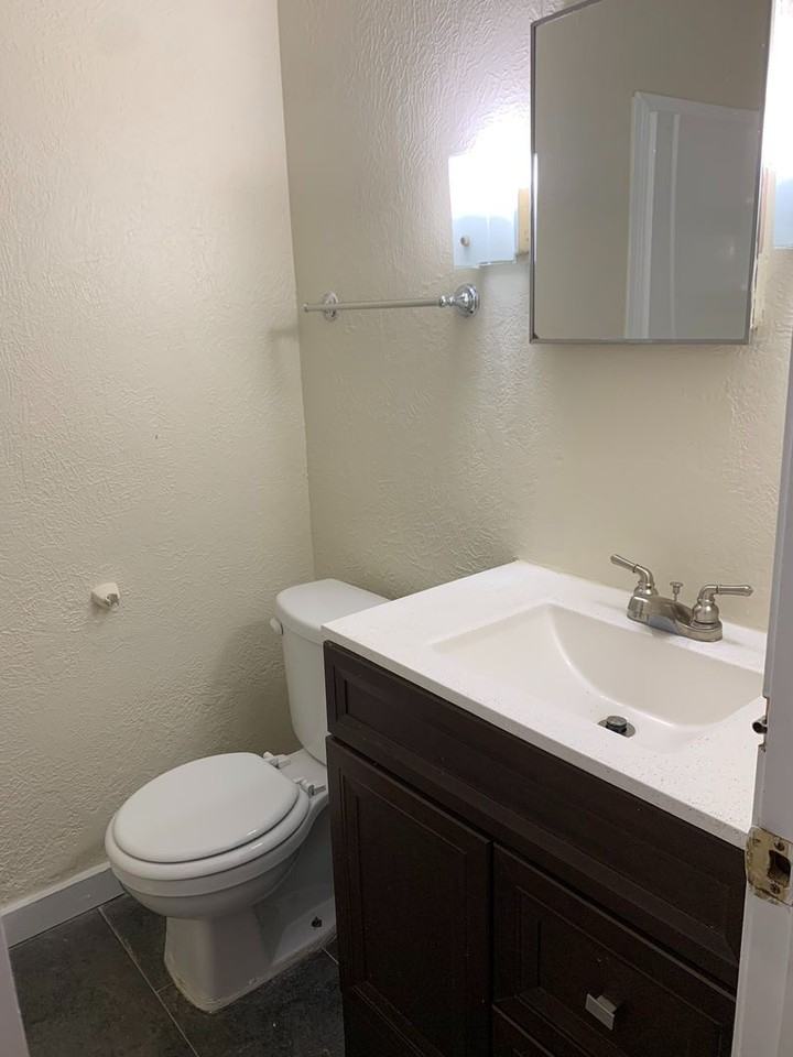 230 Laurel Street - Photo 6 of 15